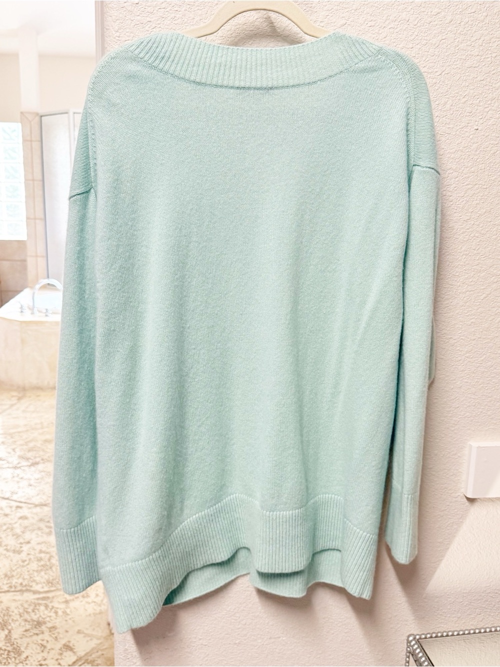 Vince Mint Green V-Neck Cashmere Blend Sweater 2X - Picture 5 of 5